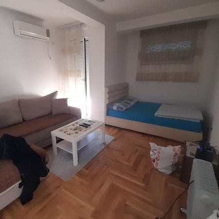 Apartment Luka Ποντγορίτσα Εξωτερικό φωτογραφία