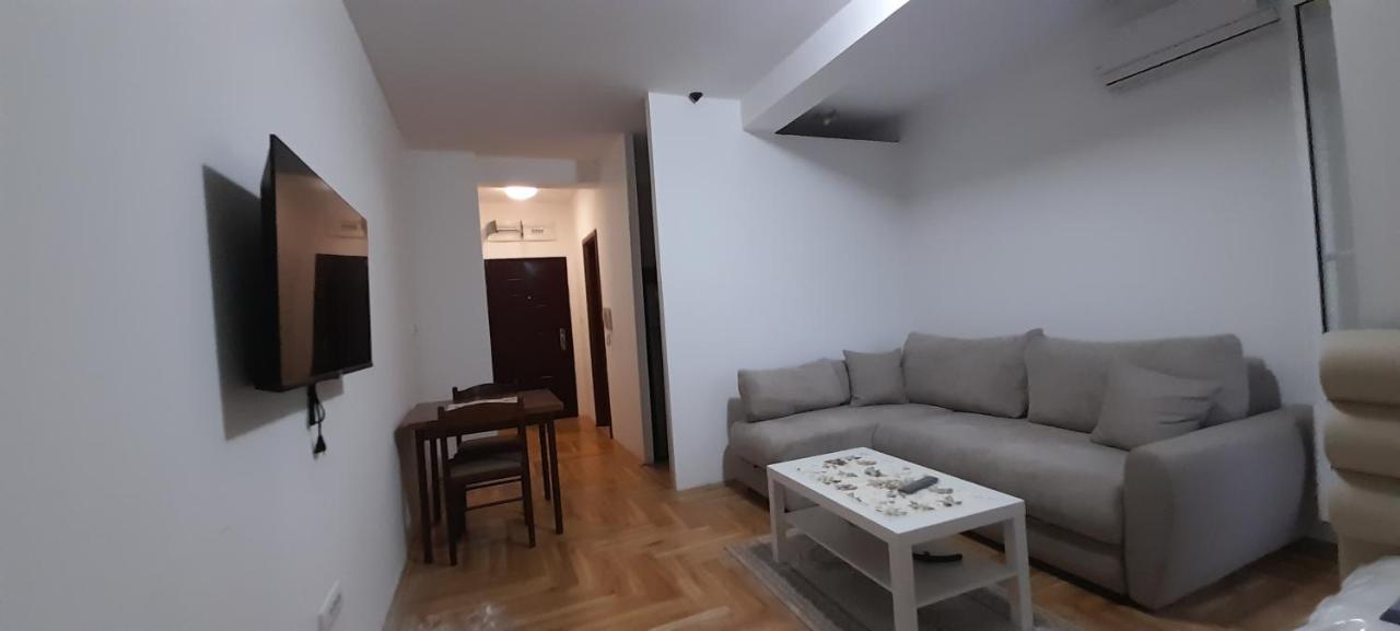 Apartment Luka Ποντγορίτσα Εξωτερικό φωτογραφία